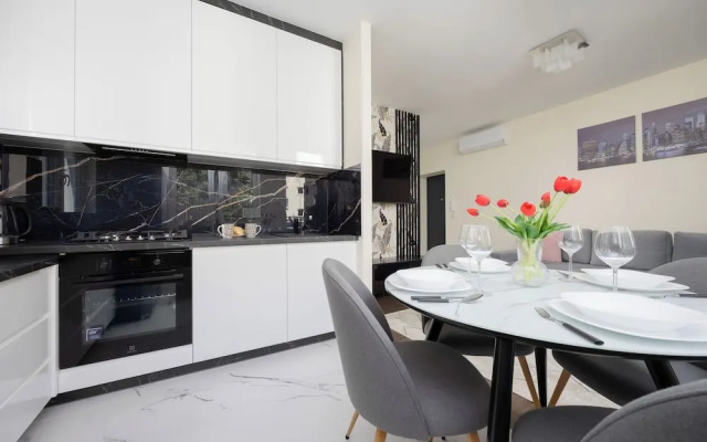 Andersa Apartment near Old Town by Renters