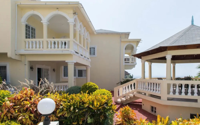 The Royal Kensington Villa