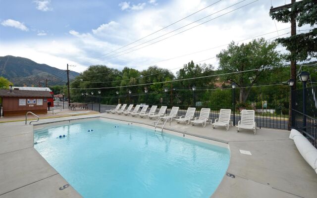 Villa Motel at Manitou Springs