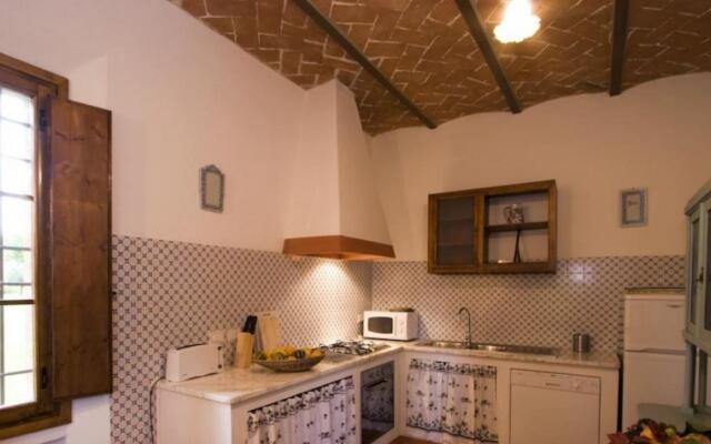 Ovello Farmhouse in a Splendid Position-ovello