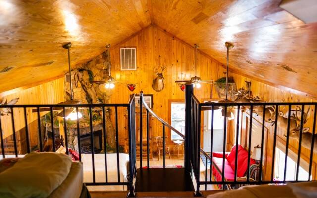 Shalom House Bed and Breakfast