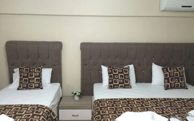 Black Bird Suite Hotel