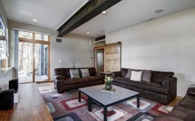 White Cloud Mountain Home