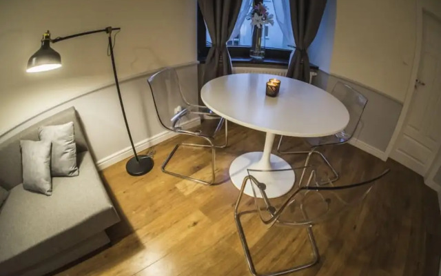 Angel House Apartments