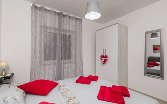 Stuck in the Moment Apartment