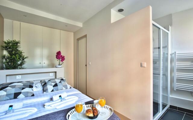 1625 - Champs Elysées - Perle Rare