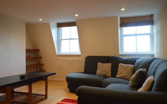 Central Cosy Flat In Great Location