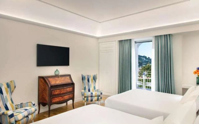 Pazziella Garden & Suites