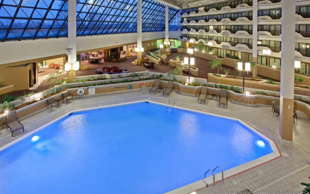 Holiday Inn Evansville Airport