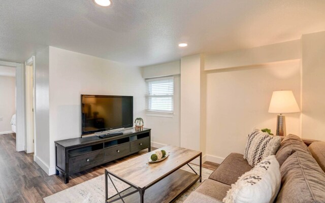 Walk to Beach: Charming Home w/ Deck in Galveston