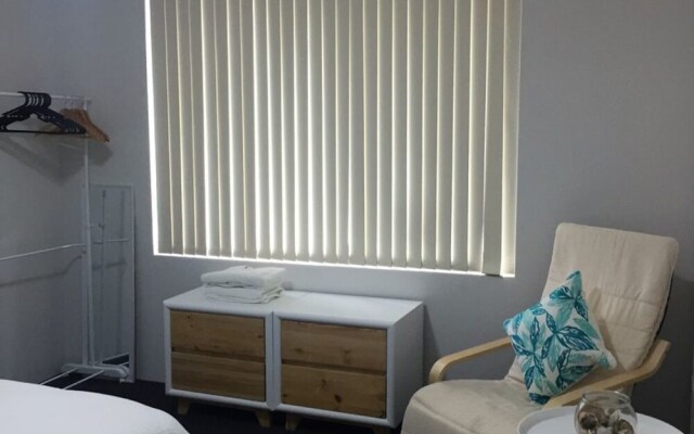 Wallis View - Lakeside Family Retreat