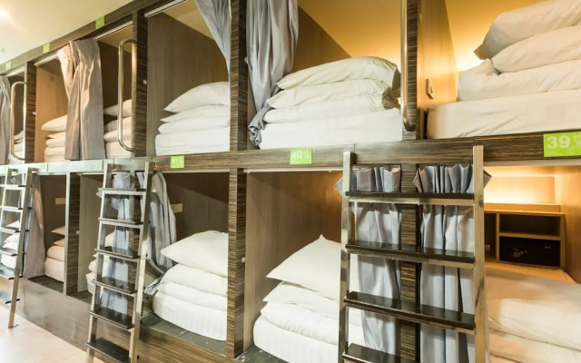 Walking Street Hostel by New Wave - Adults Only