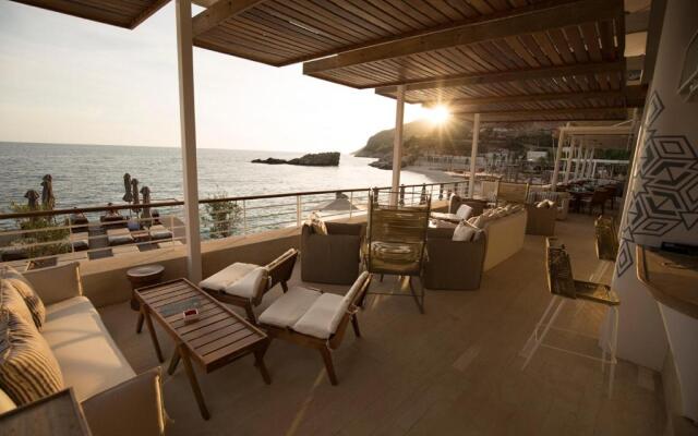 Folie Marine Beach Hotel & Club