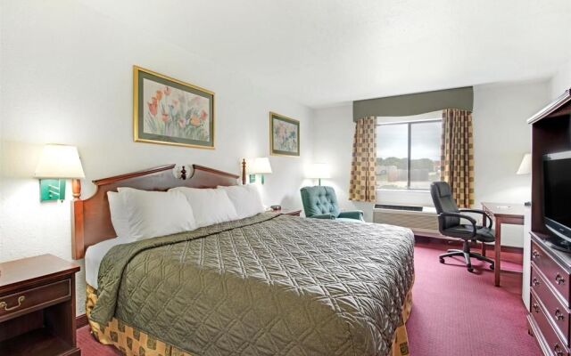 Ramada - Decatur Texas