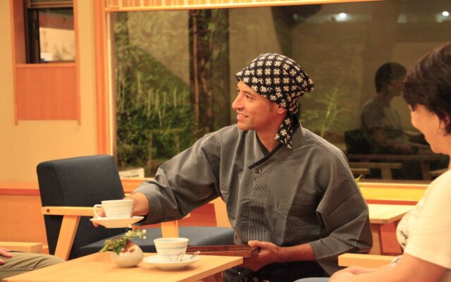 MICASA (Minakami Hot Spring Ryokan)