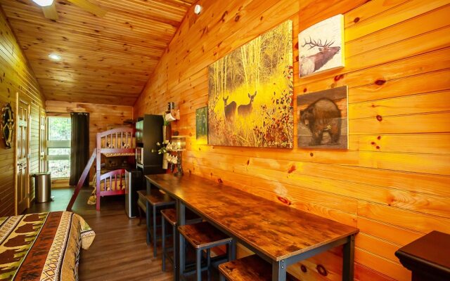 Bigfoot Lodge Room Three