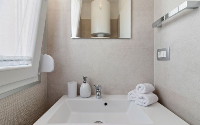 Serene Holiday Home in Novigrad with Private Pool