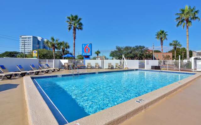 Motel 6 Destin, FL