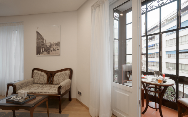 ICON Casona 1900 by Petit Palace