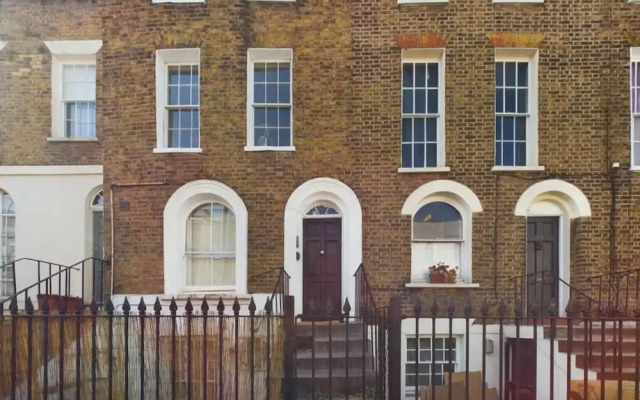 The Dalston Hideout - Captivating 2bdr Flat, London