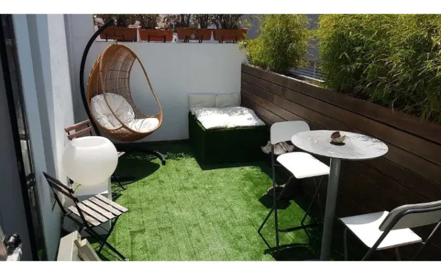 Traveller Box Hostel