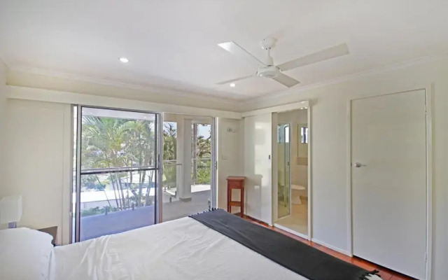 10 Barra Crescent, Coolum Beach