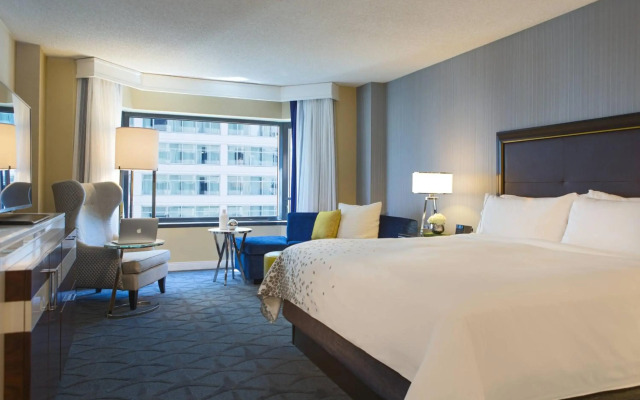Renaissance Chicago Downtown Hotel