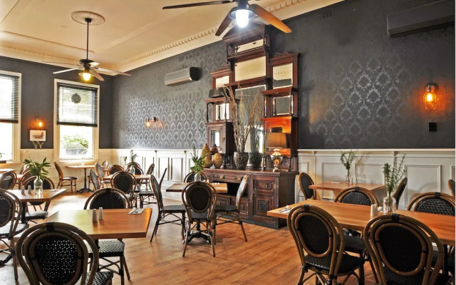 Healesville Garden Accommodation — The Grand Hotel