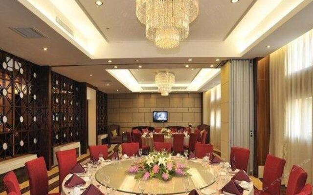 Chun Xue Four Seasons Hotel