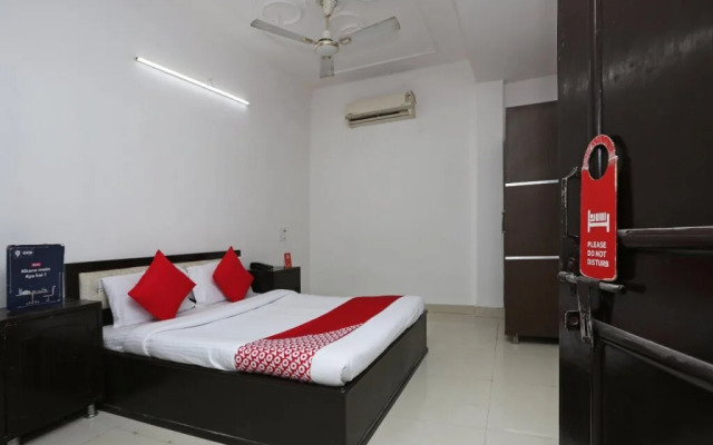 Taj Guest House By OYO Rooms