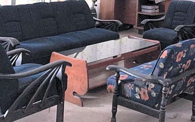 OYO Life 3082 Kost Putri Wonorejo