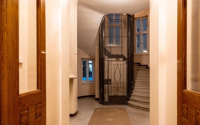 2ndhomes Cozy & Compact Top Floor Studio