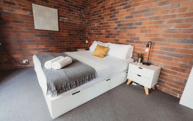 Renovated Apt with Beach Views