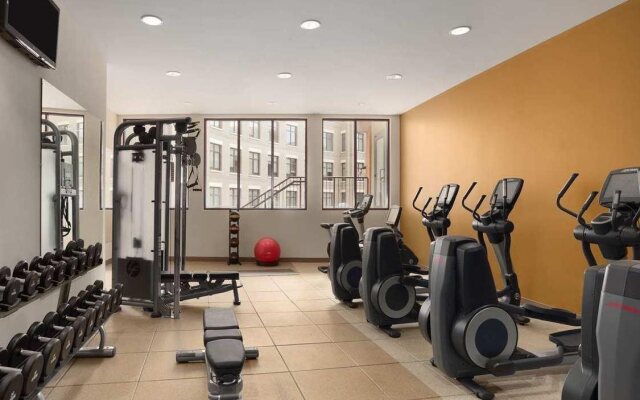 Embassy Suites by Hilton Alexandria Old Town