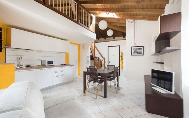 Casa Lidia, la mansarda sul fiume