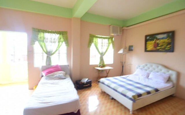 Mom's Guesthouse Coron - Hostel