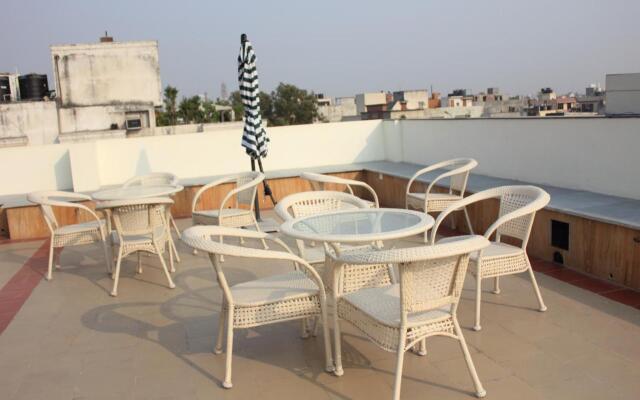 Hotel Ivory 32