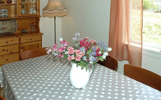 8 Person Holiday Home in Stadlandet