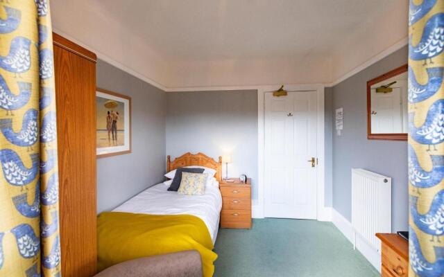 Aquila Heights Guest House