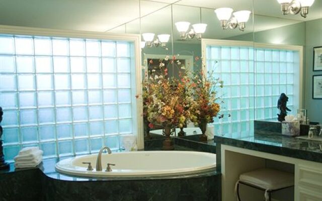 The Sanford House Inn & Spa