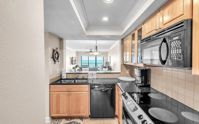 Land's End 11-306 Beach Front - Premier