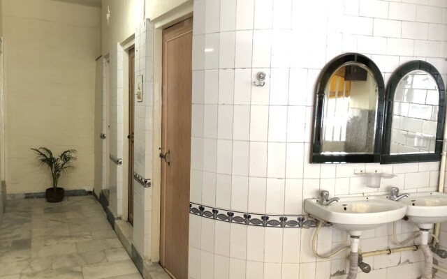 Hotel Saluja