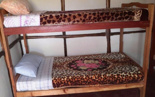 Bwindi Hostel/Backpackers Lodge