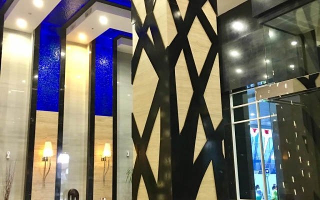 Cozy & Bright-Downtown- 2 Bedrooms w/Pool -21st Fl – Hotel Rooms – Surabaya