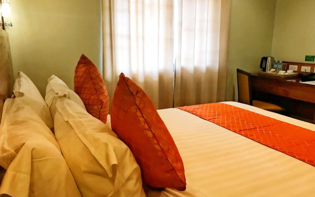 Coron Soleil Express Hotel