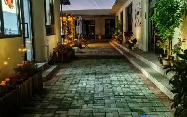 Tekes Fanshe Homestay (Nightclub of Bagua City)