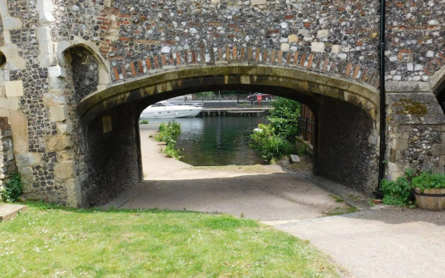 Stay Norwich Riverside