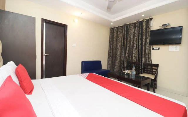 OYO 4849 Hotel Staywell