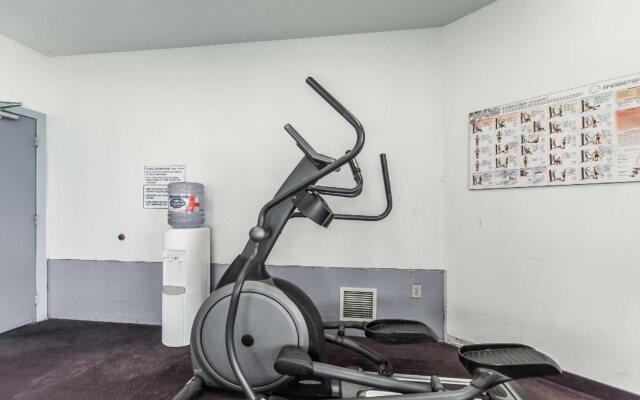 Quality Inn & Suites Garden of the Gulf