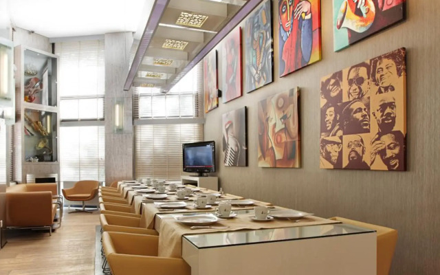 Jazz Hotel